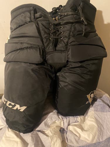 CCM HPG 14A GOALIE PANTS Plus 2