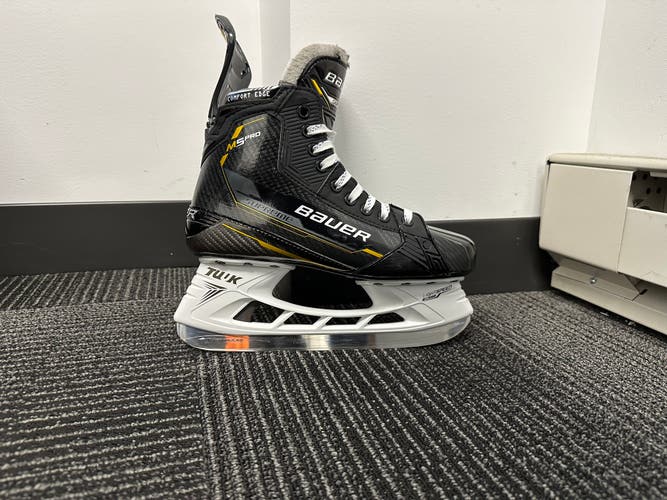 Used Bauer   Size 7 Supreme M5 Pro Hockey Skates