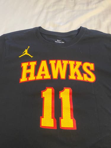 NEW Atlanta Hawks Trae Young Jordan Shirt Jersey Size L