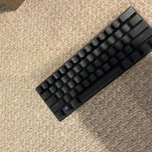 Razor Huntsman Mini / 60% Keyboard / Purple Switches