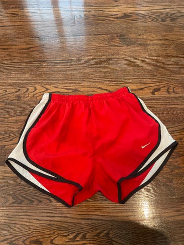 Red Medium Women's Nike Tempo Shorts