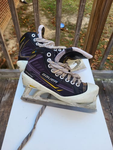 Junior Used Bauer Supreme One.7 Hockey Goalie Skates Regular Width Size 3.5