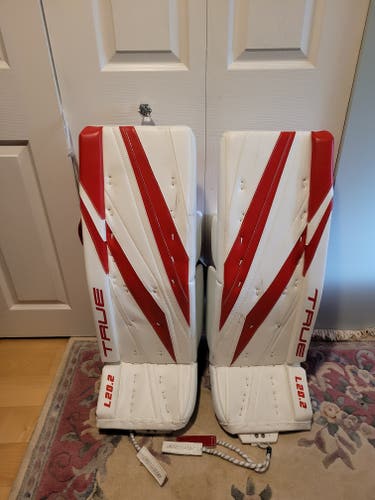 Used (Like New) 34"+2 True L20.2 Goalie Leg Pads Stock Red/White