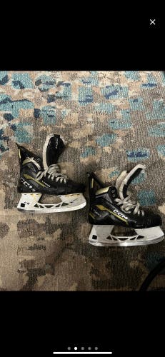 Used CCM Wide Width  Size 8.5 AS-V Pro Hockey Skates
