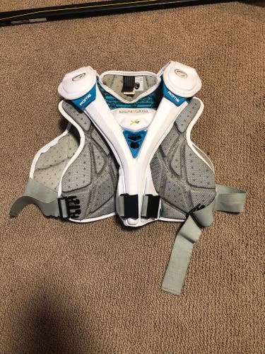 New Large Maverik Rome Shoulder Pads