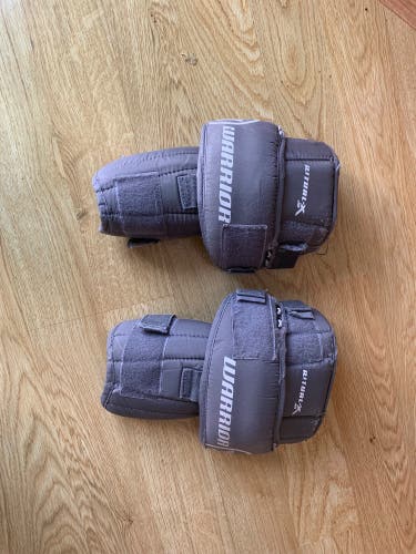 Goalie knee pads