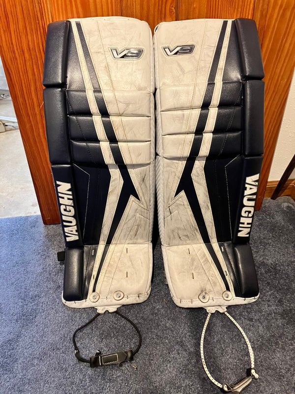 Jordan Binnington St. Louis Blues Autographed Game-Used Red Goalie Pads from The 2021 NHL Season