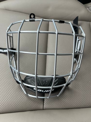 NEW Bauer I Facemask Medium