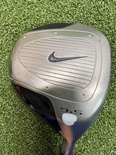 Nike Golf 9.5* Driver / Regular Graphite / Men's RH / / sa8220