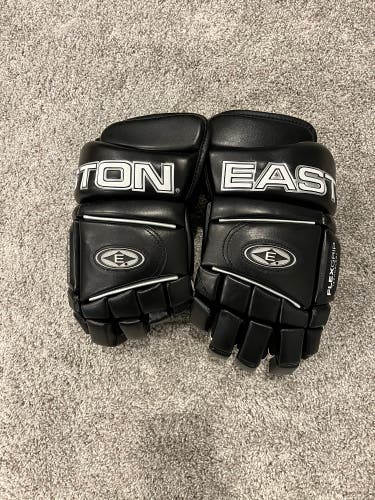 Vintage Easton UltraLite Pro hockey gloves