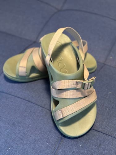 Green Unisex Size 11 (Women's 12) Chaco Sandals
