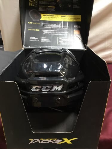 New Large CCM  Super Tacks X Helmet