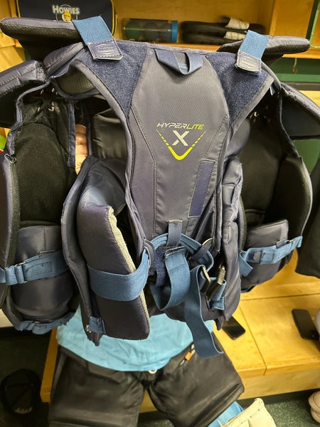 Used Medium Bauer Pro Stock Hyperlite Goalie Chest Protector