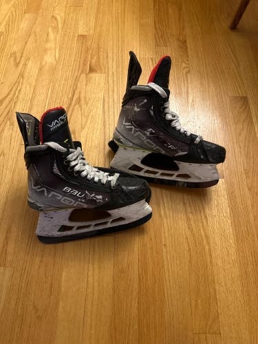 Used Bauer Vapor Hyperlite Hockey Skates