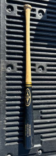 Easton Pro Pattern 110 Wood (-3) 30 oz 33" Bat