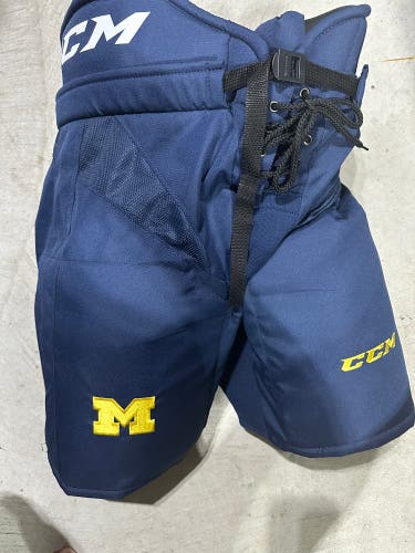 Senior Large CCM Pro Stock HP30 Hockey Pants University Of Michigan. Excellent Condition