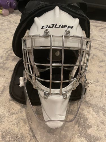 Senior Used Bauer 950X Goalie Mask - Barely Used 4 hours
