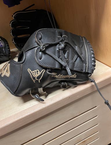 2022 Right Hand Throw 11.5" 574 Baseball Glove