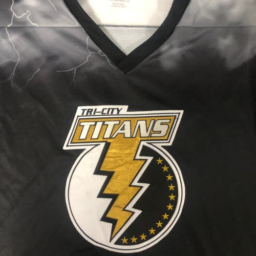 Tri-City Titans adult small game jersey #77