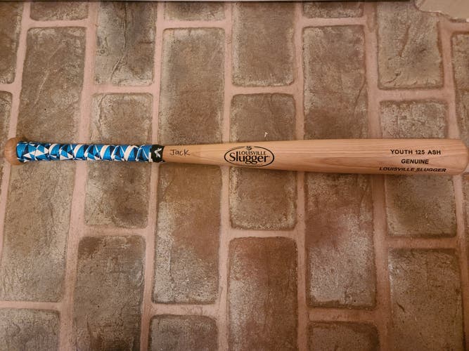 Used Louisville Slugger Ash Genuine Series Y125 Bat (-10) 18 oz 28"