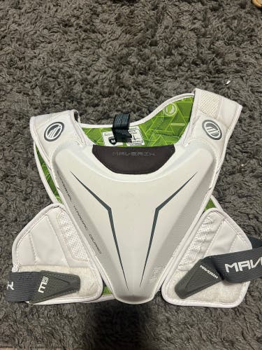 Used Medium Maverik M5 Shoulder Pads