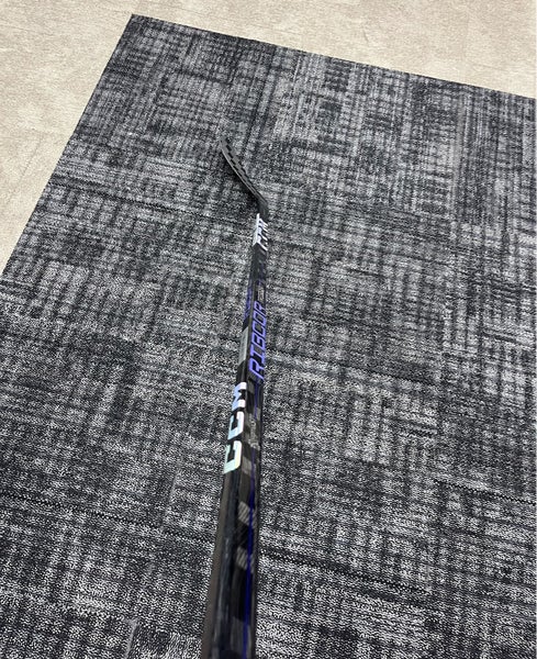 Senior Left Hand P28 RibCor Trigger 7 Pro Hockey Stick