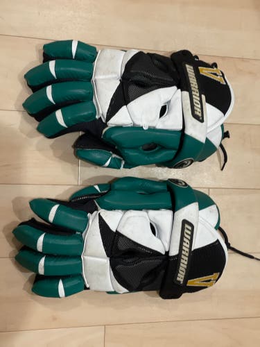University of Vermont Team Issued Warrior RPM Lacrosse Gloves