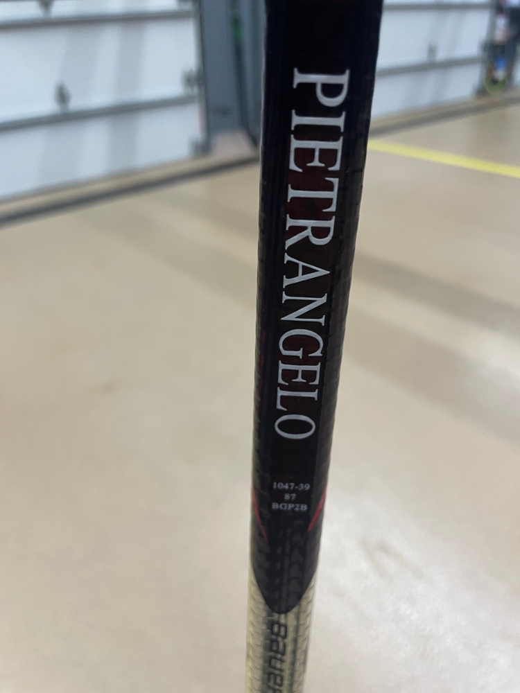 Senior Right Handed Pro Stock Vapor ADV Hockey Stick