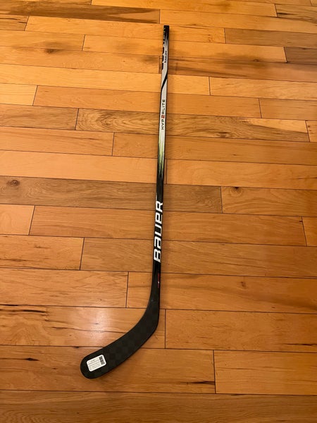 New Bauer Hyperlite 2 Hockey Stick P92/77 Flex/Right Handed
