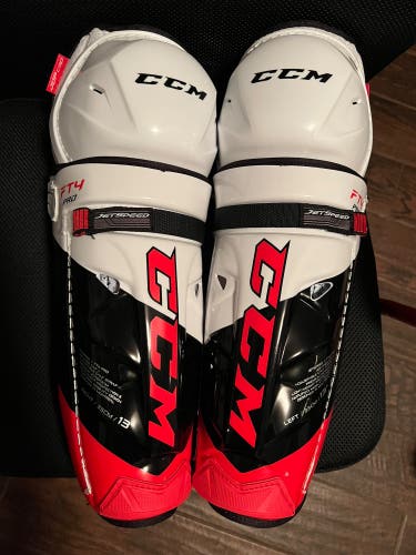 CCM FT4 Pro Shin Pads - Senior 13”