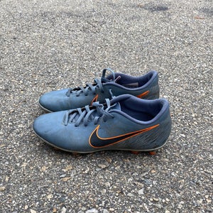 Used Men's Mercurial Vapor Orange/Gray Soccer Cleats (M Size 7.5)