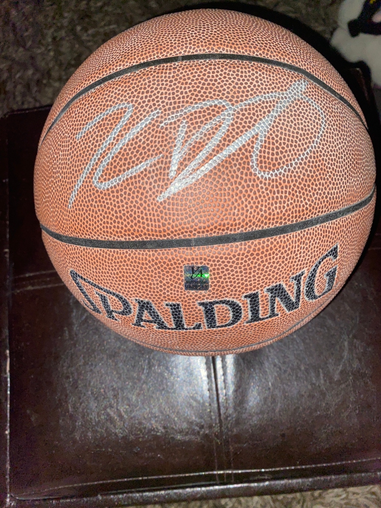 Kevin Durant Signed basketball