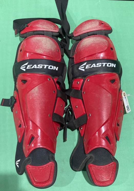 Used Easton M5 Qwikfit Catcher's Leg Guard