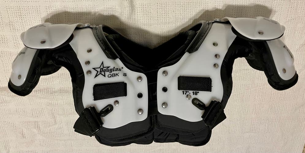 Douglas QBK Shoulder Pads - Adult Small- used