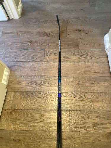 NEW CCM Trigger 8 Pro 75 Flex P29 Right Handed Hockey Stick