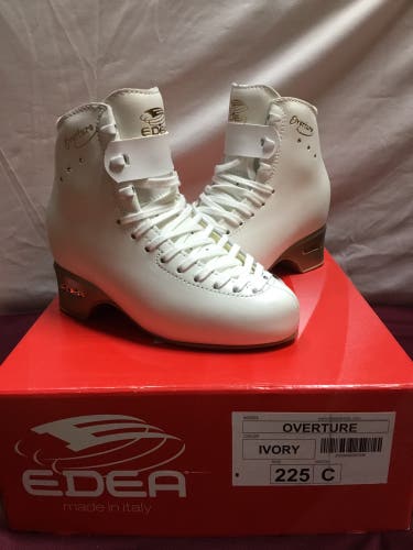 New EDEA Size 3 Overture Figure Skates