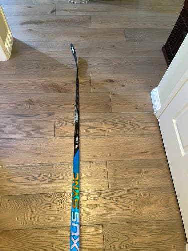 NEW Bauer Nexus Sync P92 87 Flex Right Handed Hockey Stick
