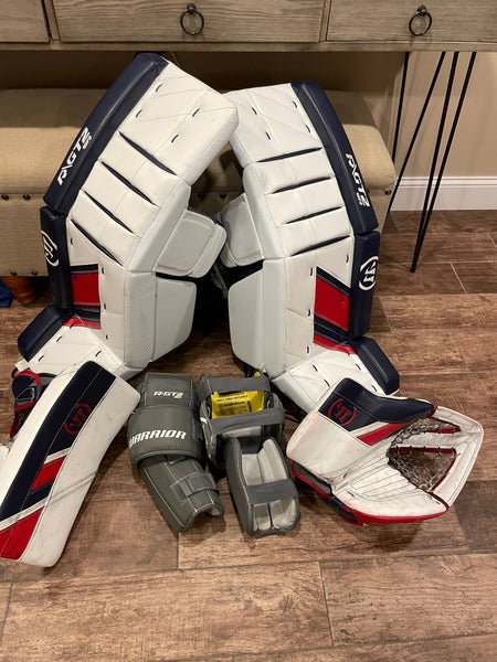 Warrior R/GT 2 pads, RG/5 Glove and Blocker, knee pads
