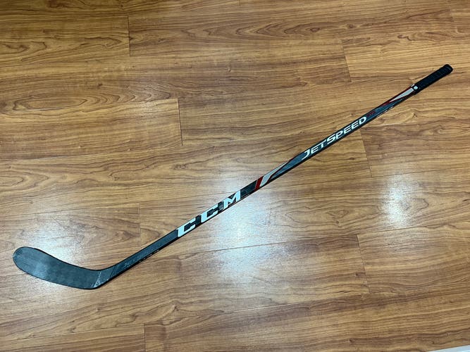 Senior Right Handed P28 JetSpeed FT2 Hockey Stick