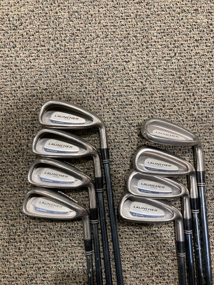 Used Women's Cleveland Launcher Right Iron Set Ladies Graphite (4 - SW)