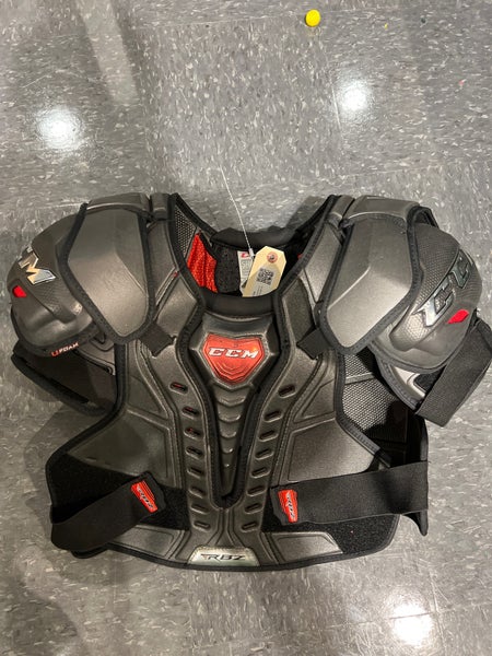 Senior Used XL CCM RBZ Shoulder Pads