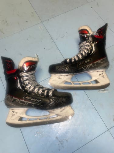 Used Bauer Vapor 3X Skates Size 5.5 Fit 2