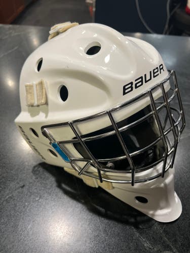 Bauer 930 Junior Goalie Mask - Excellent Condition