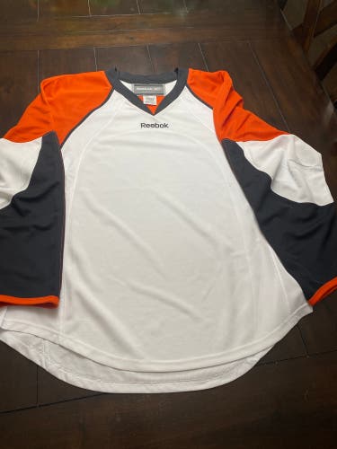 RBK edge sr medium blank flyers jersey