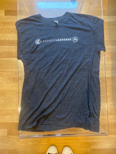 Legends Size Large Gray Used Men's  Shirt