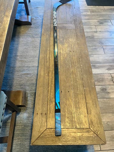 Intermediate Right Handed P92 Nexus Geo Hockey Stick