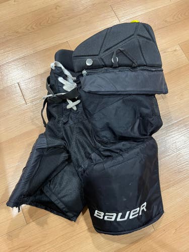 Senior Used Small Bauer Supreme S29 Hockey Pants