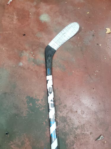 Senior Used Bauer Right Handed Nexus 1N Hockey Stick P28 Pro Stock