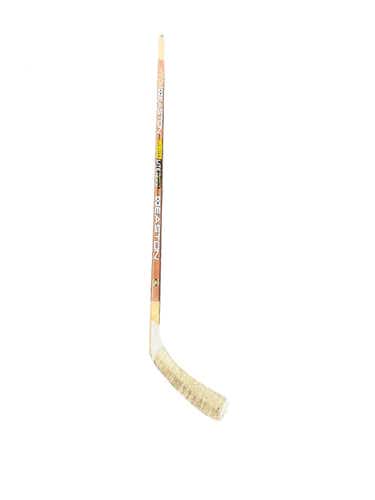 Used Easton F-100 Ultralite 67 Flex Pattern A77 Senior One Piece Sticks