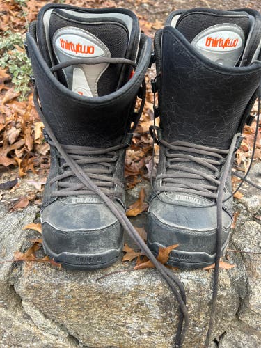 Men's Size 8 (Women's 8.0) Thirty Two All Mountain Snowboard Boots